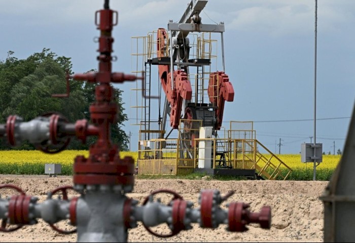 Нефть и газ - ключевые виды сырья в республике: в воскресенье работники нефтяной, газовой и топливной промышленности отмечают профессиональный праздник