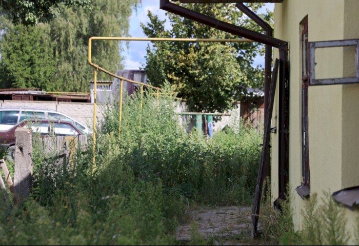 На соседском участке бурьян в пояс - кто должен наводить порядок и какая ответственность предусмотрена, рассказала специалист Кобринского ЗЦГиЭ