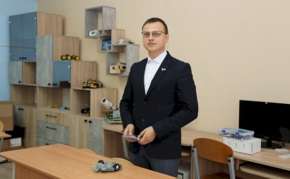 Молодой и перспективный - путь в педагогику учителя математики и информатики средней школы № 4 г. Кобрина Александра Пашинского
