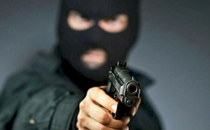 В Кобрине подросткам угрожали пистолетом - читайте подробности