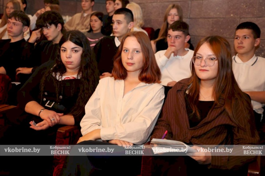 «Мы нуждаемся в притоке молодых кадров» - в Кобрине в детской школе искусств прошло районное профориентационное мероприятие