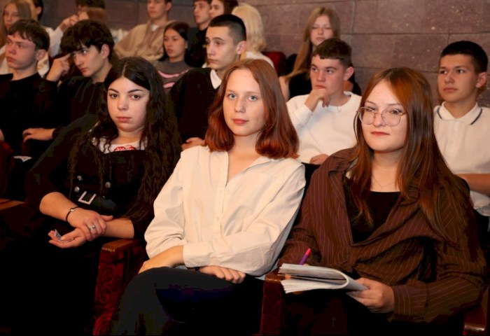 «Мы нуждаемся в притоке молодых кадров» - в Кобрине в детской школе искусств прошло районное профориентационное мероприятие