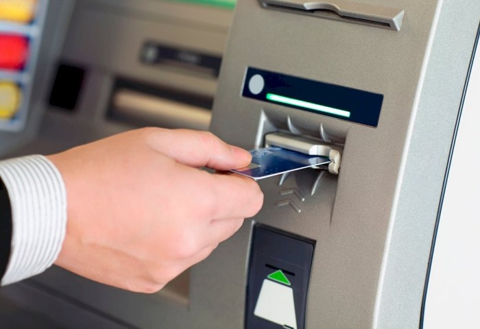 Карточки некоторых банков могут не работать в пятницу 