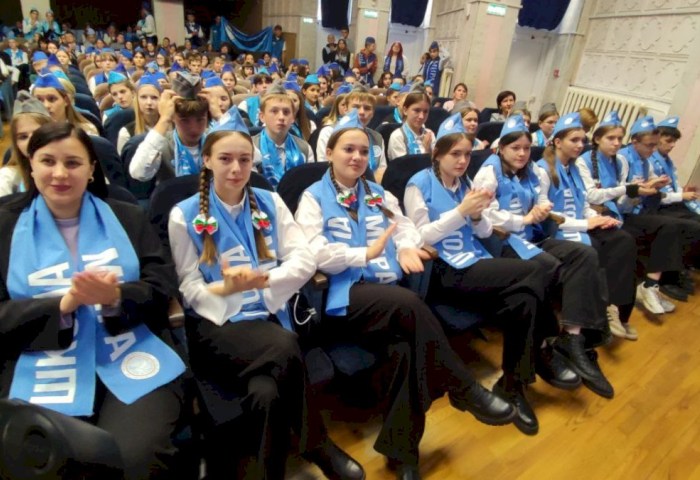 Школы Кобринщины завоевали 2 призовых места и гран-при на 3-м слете миротворцев Брестской области