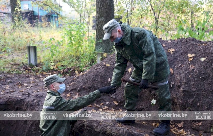 Останки 12 человек извлекли возле деревни Запруды Кобринского района - кадры не для слабонервных