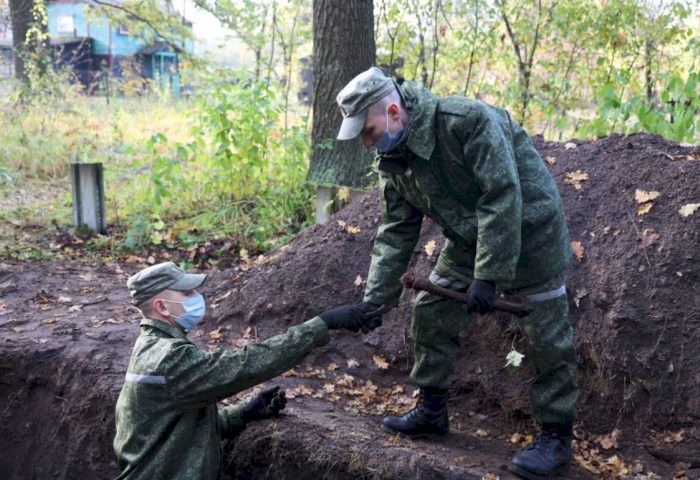 Останки 12 человек извлекли возле деревни Запруды Кобринского района - кадры не для слабонервных