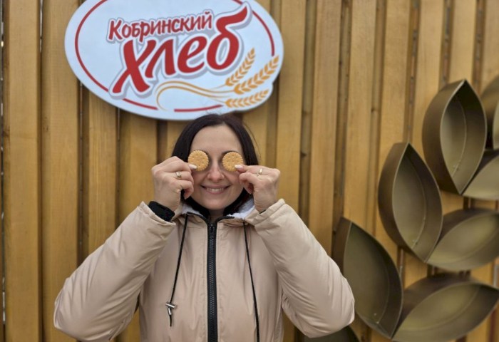 Яркую дегустацию провел Кобринский хлебозавод во Всемирный день хлеба - смотрите как это было