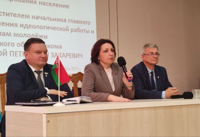 О крепкой семье и сильной нации поговорили сегодня в Кобринском политехническом колледже