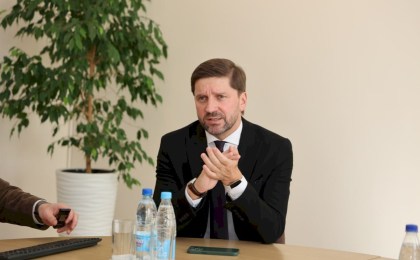 Беларусь - угрозы и вызовы: Иван Эйсмонт встретился с коллективом Кобринского МСЗ