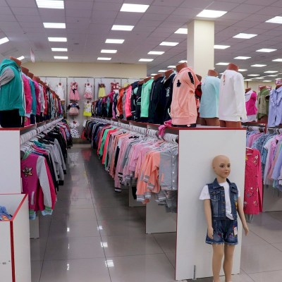 Осенне-зимний ассортимент в магазине экстремально низких цен «ЭконоМаркет» в Кобрине (ВИДЕООБЗОР)