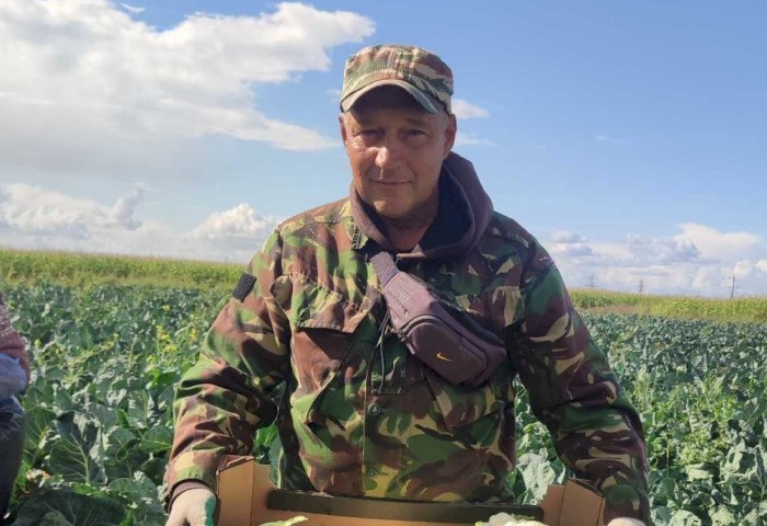 Полевод Александр Васильев из Залесья с растениями на «ты»
