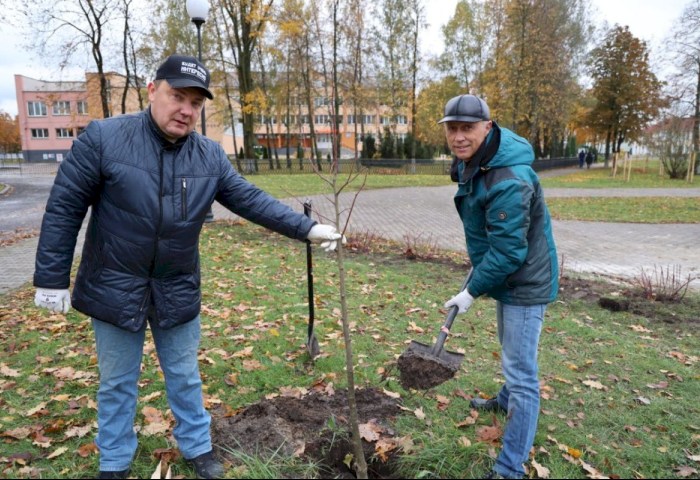 Около 22-х тысяч человек вышли навести порядок - Кобринщина приняла активное участие в республиканском субботнике