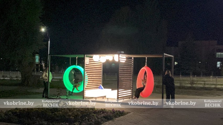 Точка притяжения в Кобрине притянула вандалов - сломали через 2 недели