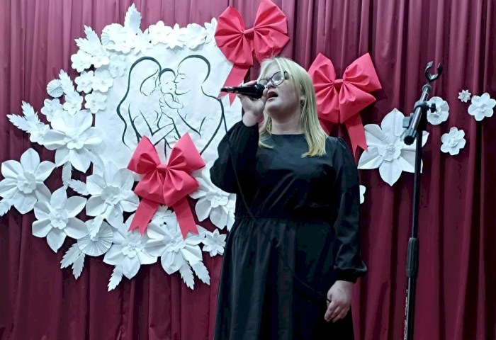 Покорить большую сцену - узнали, о чем еще мечтает юная певица Лилиана Филонец из агрогородка Стригово