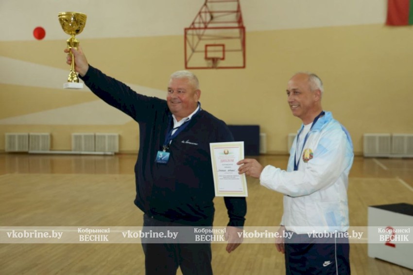 Командный дух и яркие эмоции - в Кобрине прошла районная спартакиада «Вертикаль»