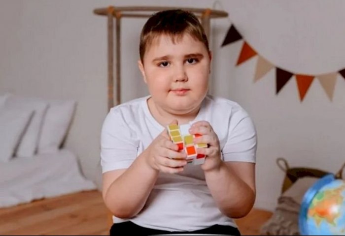 Десятилетнему мозырянину Артему Корбалю нужна помощь в борьбе с редким заболеванием