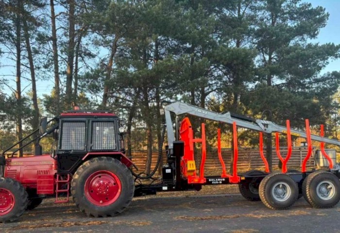 Подарок к 7 ноября - автопарк Кобринского опытного лесхоза пополнился новой техникой