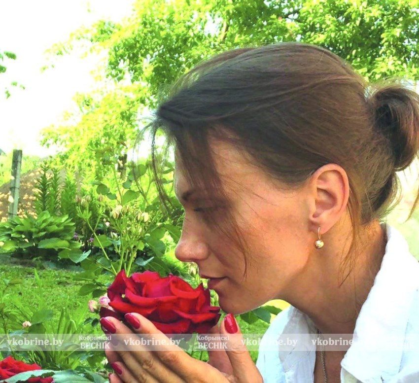 Там, где расцветают мечты: история кобринчанки Екатерины Евчук и ее розария