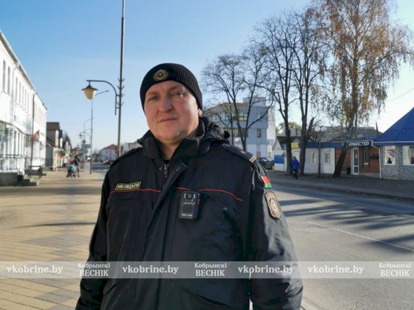 Участковый инспектор милиции Кобринского РОВД Александр Ничипорук:  «Очень важно найти с людьми диалог»