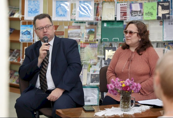 На крыльях творчества: встреча с поэтом-земляком Василием Борисюком и история создания его первой книги