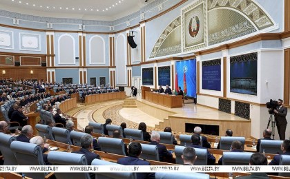 Апгрейд для Полесья, кадровый день, наука «без понтов» и лозунг для всей страны. Итоги недели Президента