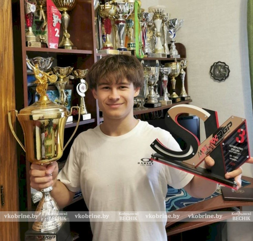 Не сдается и «давит на газ»: история успеха юного кобринского мотогонщика Александра Фридлендера