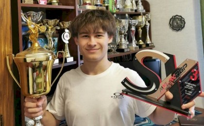 Не сдается и «давит на газ»: история успеха юного кобринского мотогонщика Александра Фридлендера