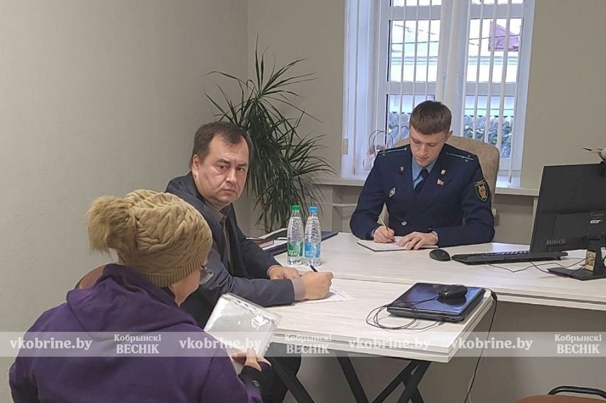 Когда увольнять временного работника при выходе «декретницы»? В Кобринском районе прошел профсоюзный правовой прием граждан