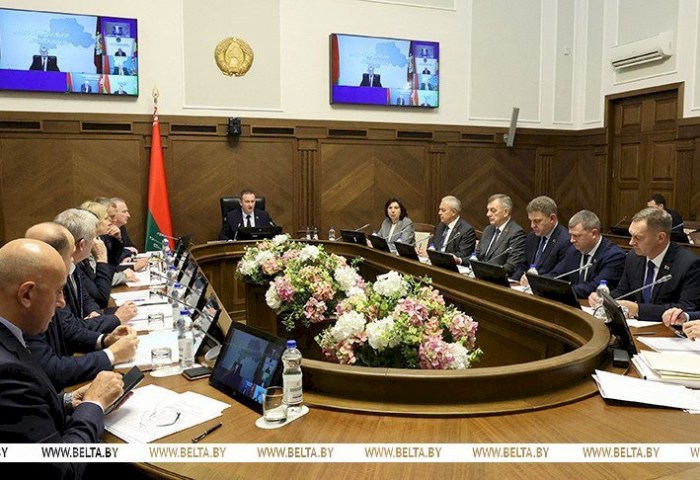 Сверить часы и обсудить ход подготовки. Турчин провел заседание оргкомитета ВНС