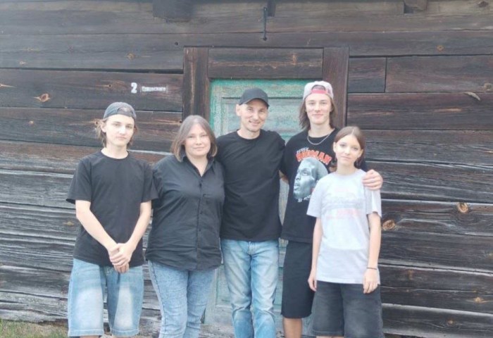 «Земля обетованная» семьи Дениса и Анны Седуненко из д. Гирск