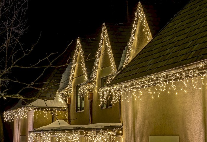 Можно ли вешать гирлянды на окна в Беларуси? Разбираем, за что реально могут оштрафовать