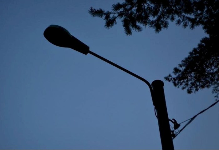 Безопасность детей под вопросом: возле школы № 9 г. Кобрина не горят фонари. Узнали причину