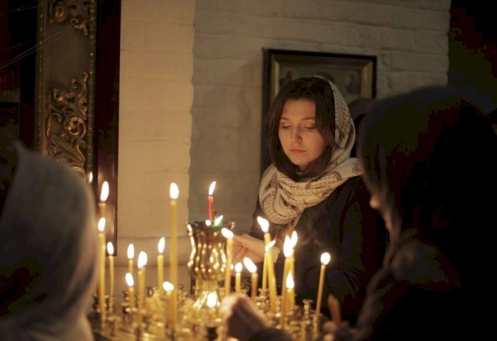 Православные верующие отмечают Введение во храм Пресвятой Богородицы