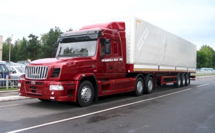 248 единиц техники «Маз» и «Амкодор» отправились за океан