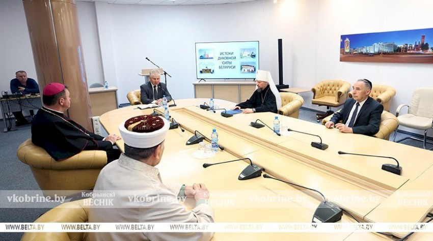 Представители конфессий Беларуси определились с духовными центрами. Какие это объекты, рассказал Румак
