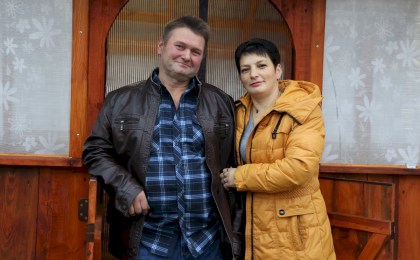 Алена і Сяргей Андрасюкі з Навасёлак: «Гэта наша месца яднання, тут няма мітусні горада, толькі цеплыня роднасных сувязяў»