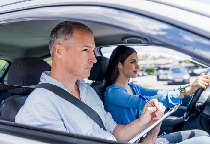 Учеба в автошколах Беларуси станет дороже - узнали, почему