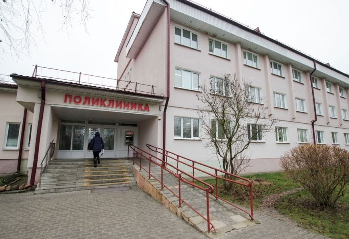 Как будут работать поликлиники и аптеки в новогодние праздники – смотрим график