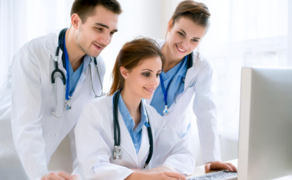 Экзамен на симуляторах и больше практики — что изменится для будущих врачей в Беларуси