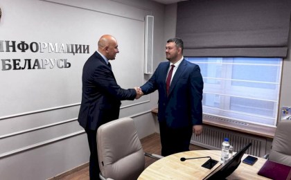 Министр информации Марат Марков для эксклюзивное интервью представителю блогосферы ПалВанычу из Кобрина