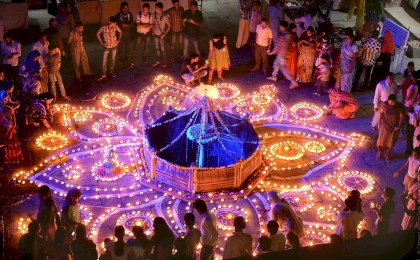 Праздник на кладбище и камни в подарках — топ-10 неожиданных новогодних традиций мира