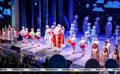 Приглашения на областной новогодний праздник в Бресте получили 900 детей - среди них есть и ребята Кобринщины