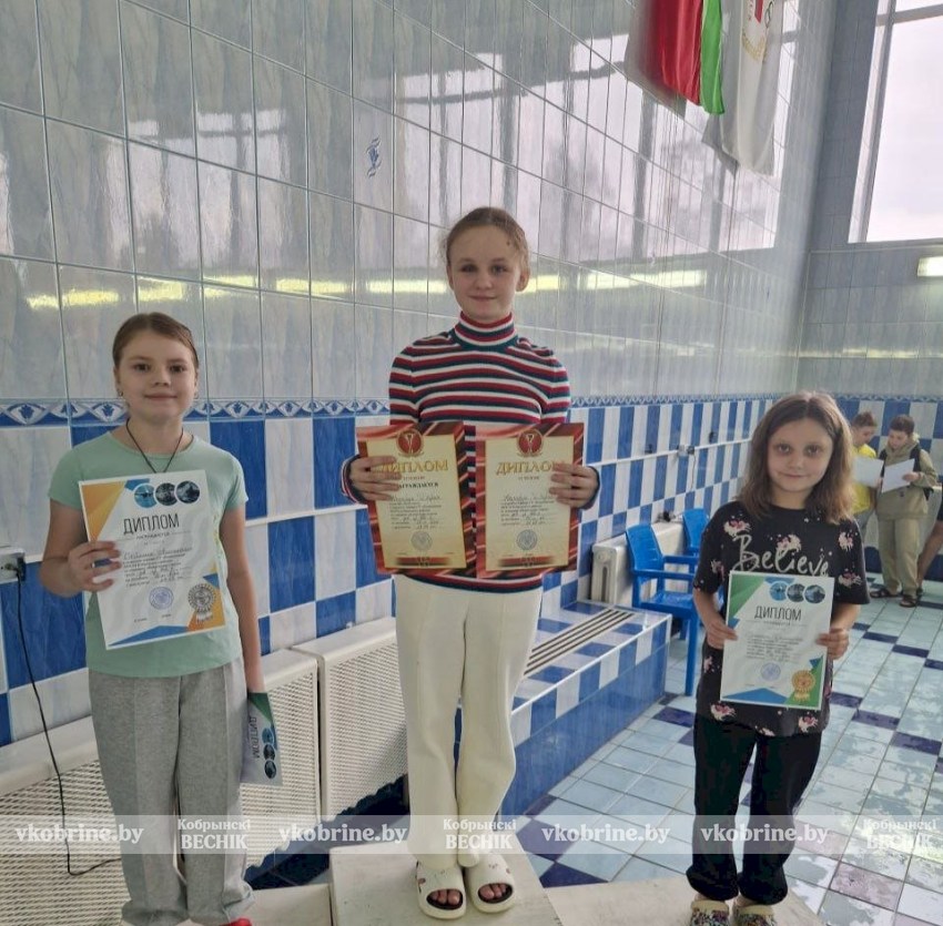 Блестящий триумф кобринских пловцов на «Новогодних стартах»