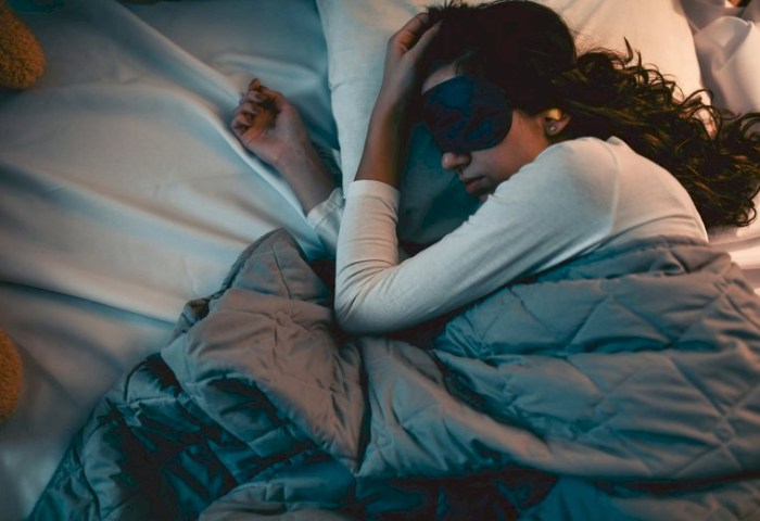 Вялость и чувство разбитости: почему зимой трудно просыпаться и как помочь себе в этой ситуации