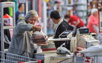 МАРТ и торговые сети продлили социальные скидки для некоторых покупателей на полгода