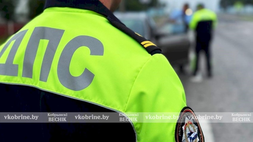 В Беларуси с 2026 года штрафы за ПДД могут списывать с банковских карт: условия