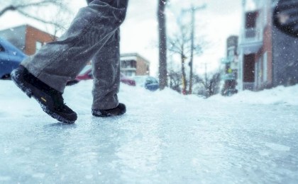 Зимний стиль безопасности: от правильной обуви до яркого фликера