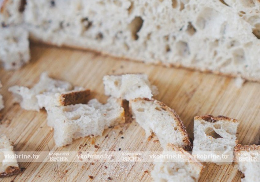 Какой сегодня праздник: почему 9 января строго запрещено выбрасывать хлебные крошки