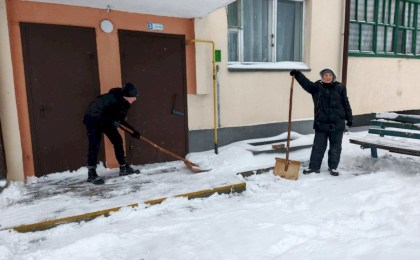 Стихии вопреки - Кобринский район объединился в большой снежный субботник добра