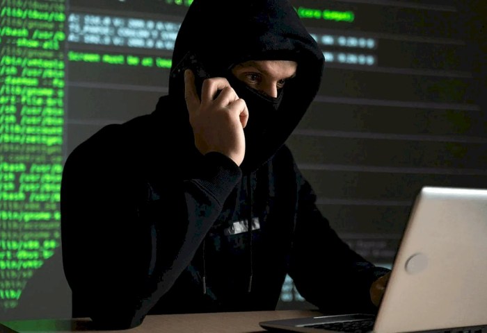 Кибершантаж в Кобрине: злоумышленник «угнал» iPhone 17 и требовал выкуп за разблокировку